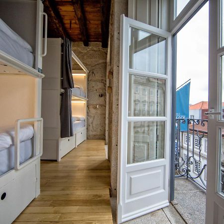 Bluesock Hostels Oporto Exterior foto Hostel in Lisbon, Portugal