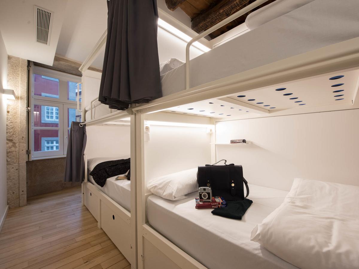 Bluesock Hostels Oporto Exterior foto A typical room at the hotel