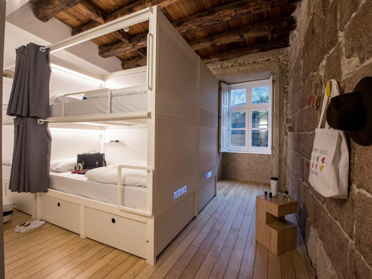 Bluesock Hostels Oporto Exterior foto A micro apartment in Lisbon, Portugal